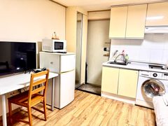 2 minutes from Nonhyeon Station (studio apart 4th image