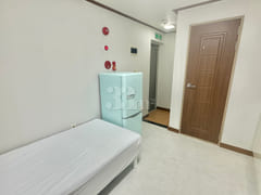 A Distant Studio Apartment 3th image