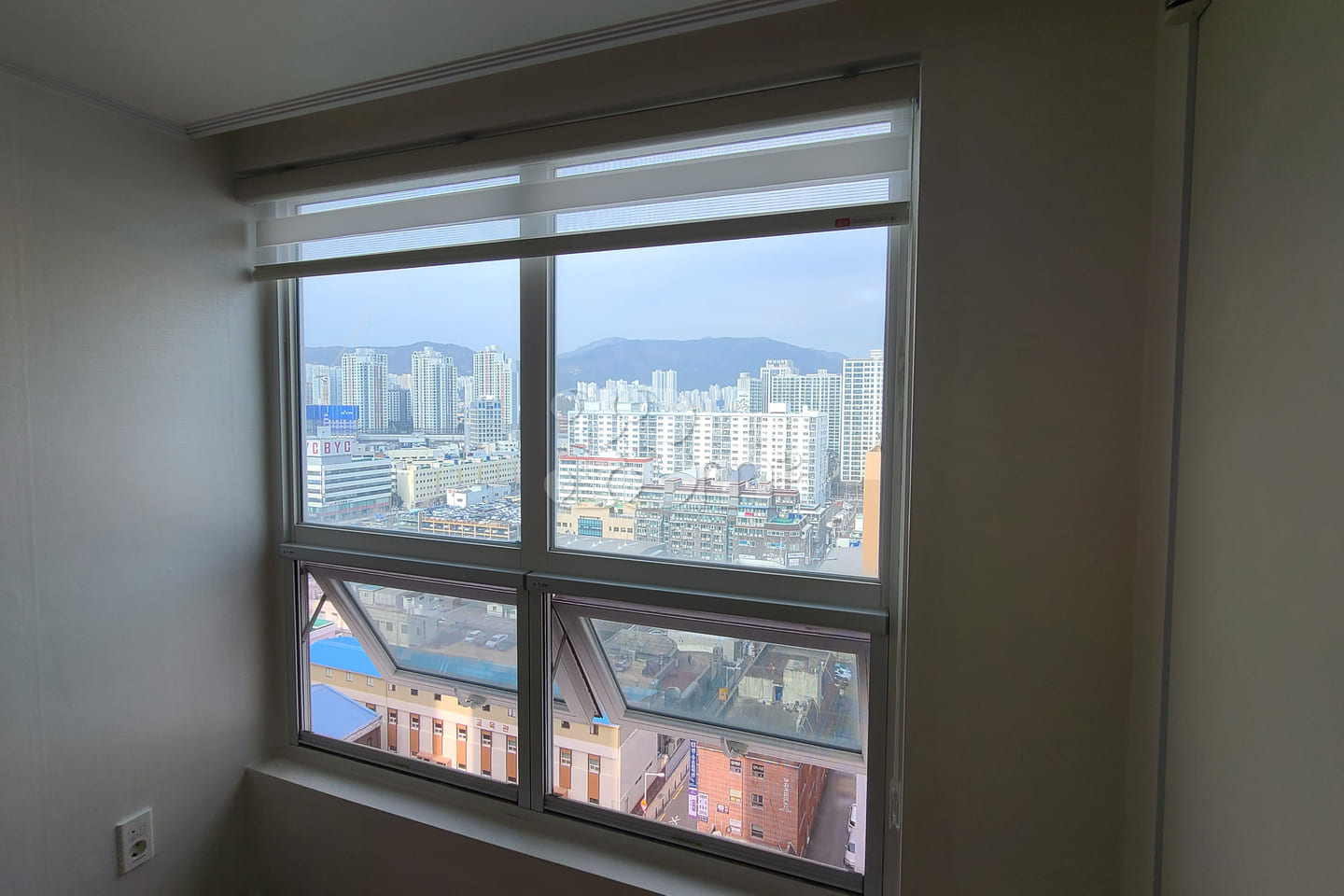 Yeonsan-dong officetel with a great view 3th image