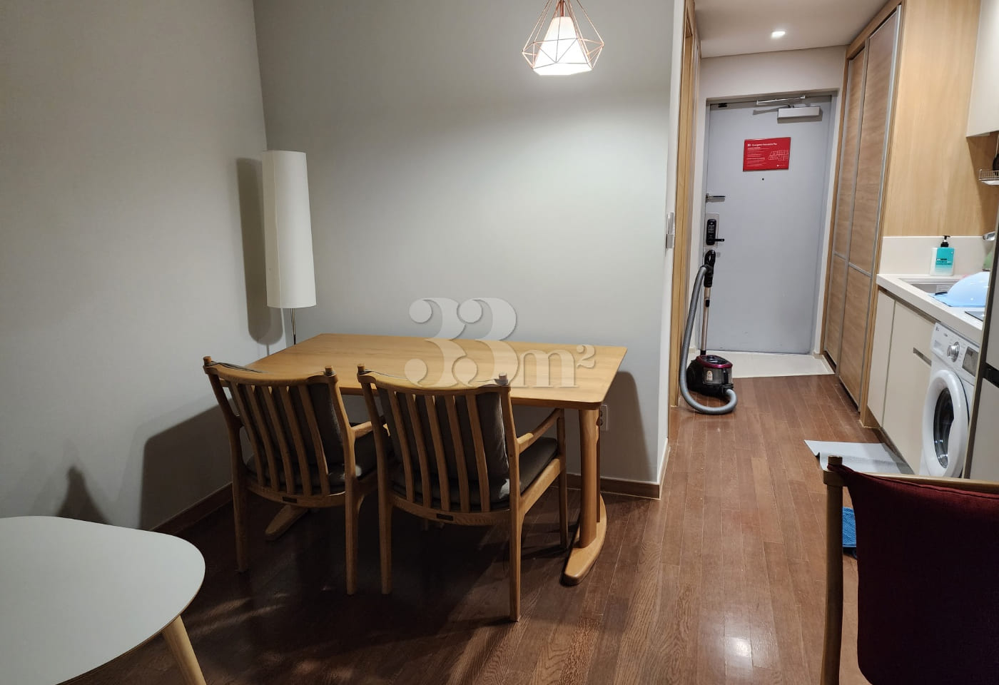Cozy accommodation, 10 minutes from Seoul Sta 1th image