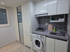 Newly Built Studio Apartment near Banghak Sta 4th image