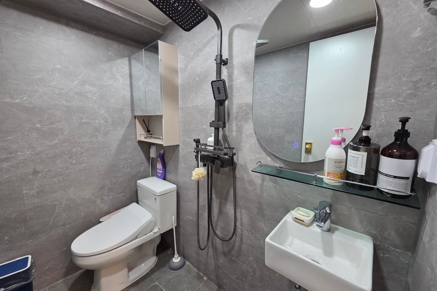 Itaewon 1-room with the best Namsan view 14th image