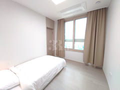 Newly built 3-room unit with 2 bathrooms near 8th image