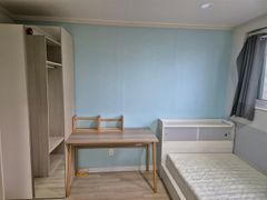 Fully furnished studio apartment 6th image