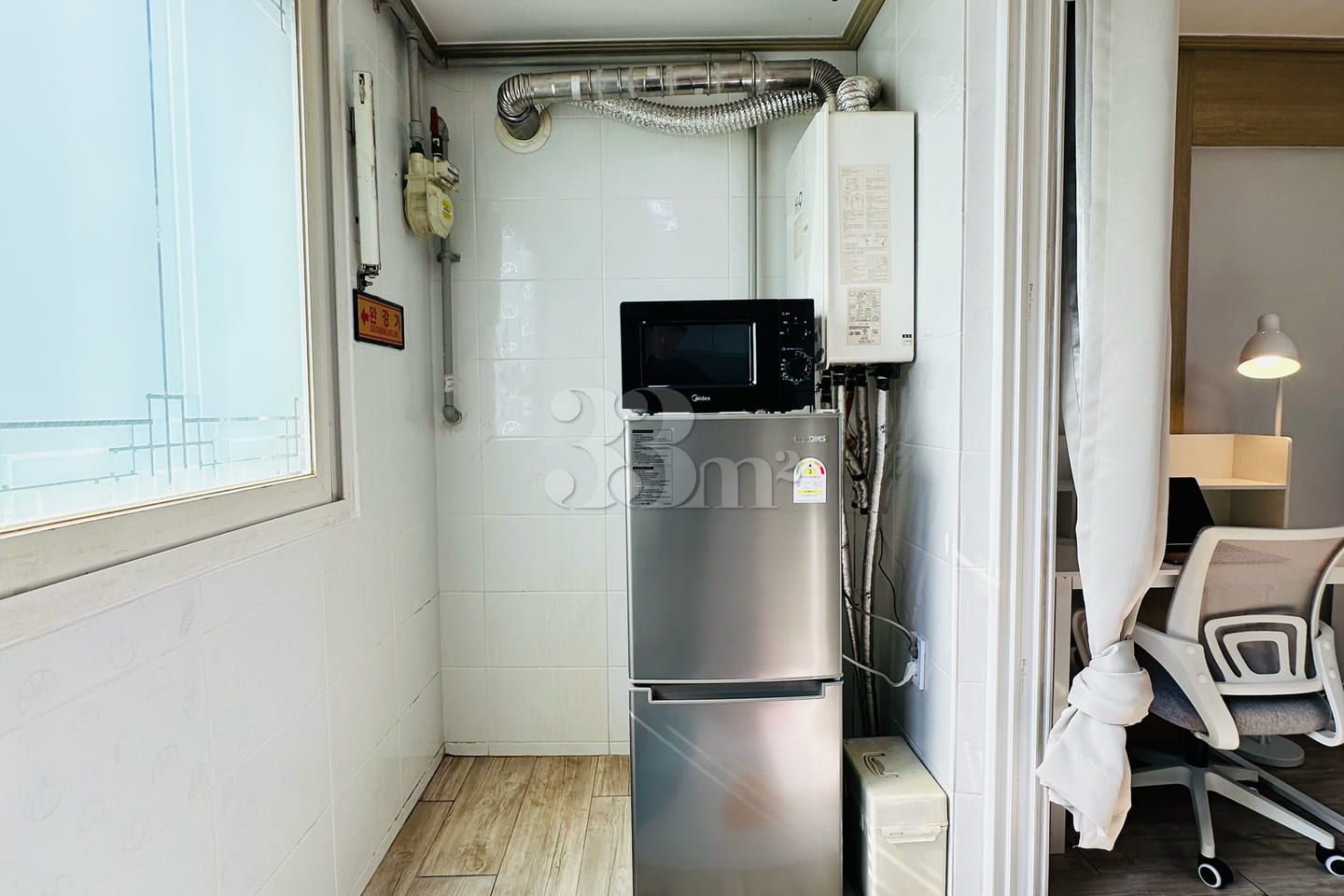 Women-only, fully furnished apartment near th 9th image