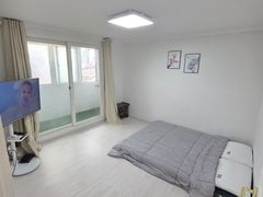 Fully renovated two-room unit in Dowon-dong 5th image