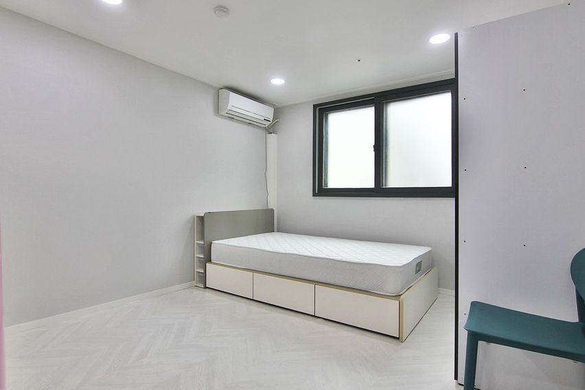 42 홍대 대로변 원룸