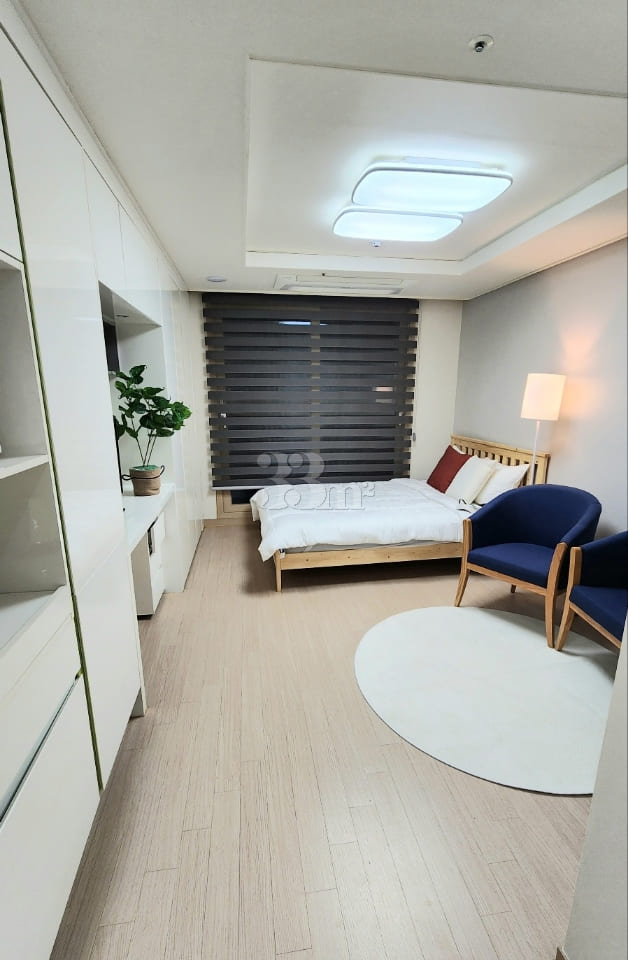 Fully-furnished studio apartment near Jeju Po 3th image