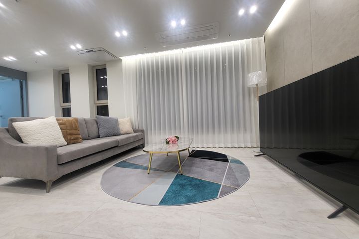 Spacious and warm near Asan Hospital 0th image