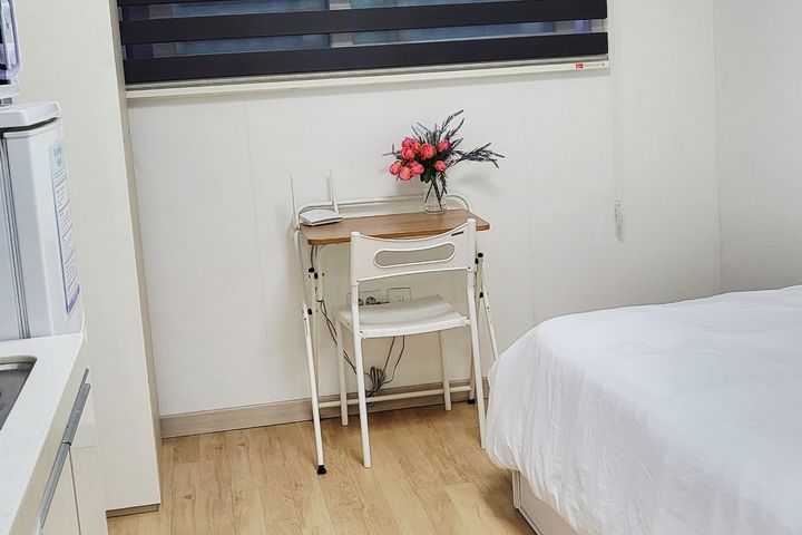 Suyu Station Fully Furnished Unit (B2) 2th image