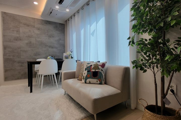 Clean, fully-furnished apartment in Seongbuk- 10th image