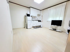 Jukdo-dong Queen-size Fully Furnished Unit 24 6th image