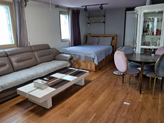 Fully furnished, spacious studio-style unit 3th image