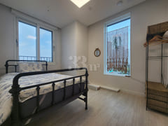 Brand-new, spacious two-room unit; parking av 10th image