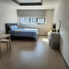 Spacious and comfortable private room. Unit Image