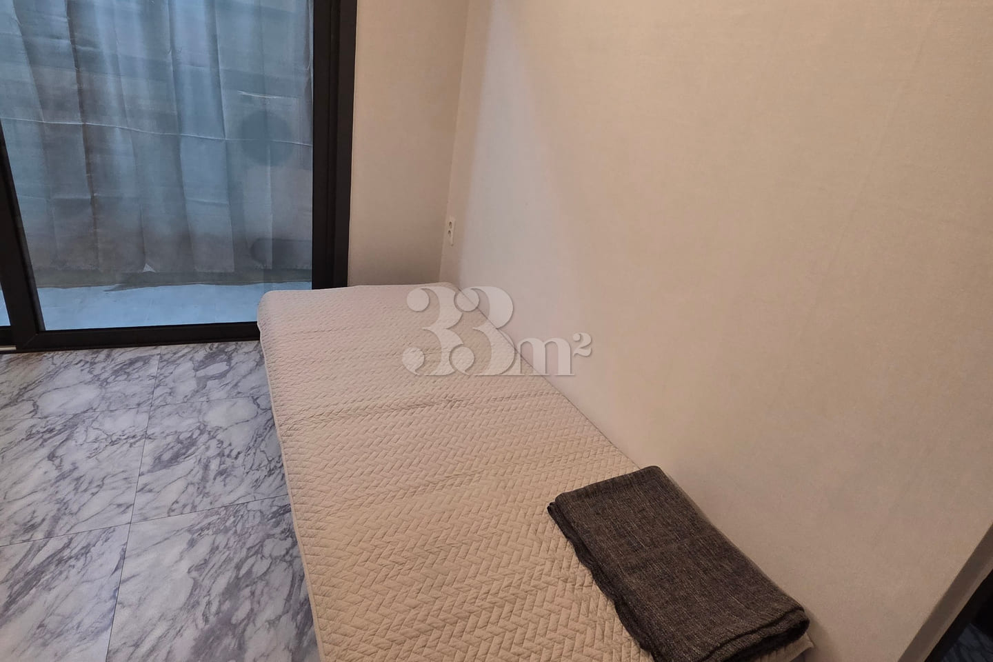 Fully furnished new-build 1.5-room unit 3th image