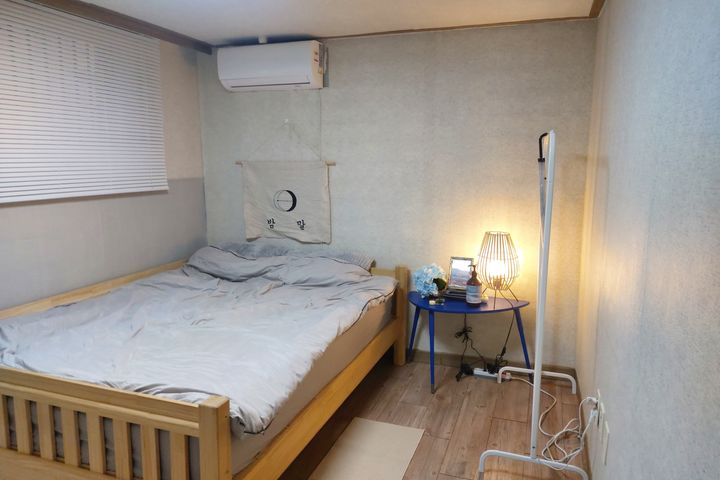 Affordable studio apartments in Hongdae 2th image