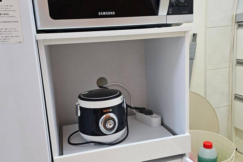 Moon 8번째 이미지