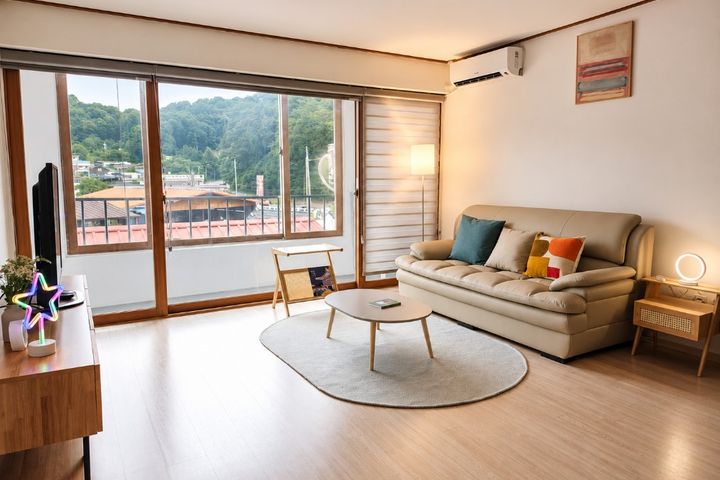 Spacious, Great-Value 2-Room Unit (Sleeps 3) 2th image