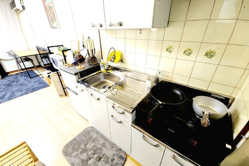 신논현역 2분거리