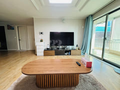 Fully furnished / Prime location / 3 bedrooms 4th image
