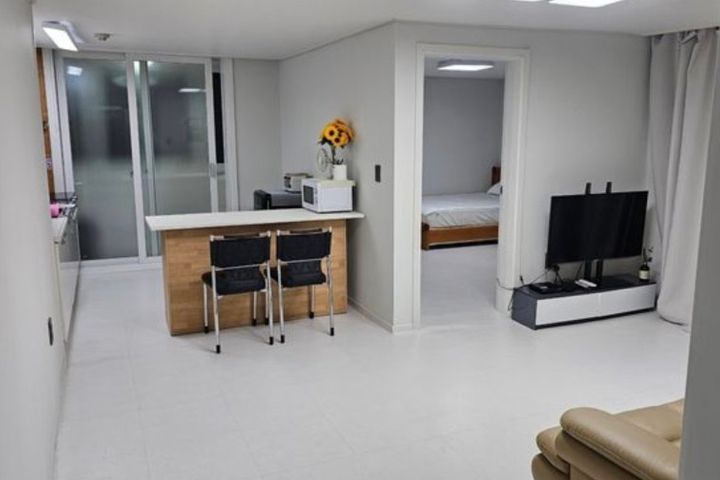 White-toned, country-style private house 0th image