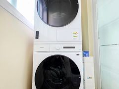 Three-room apartment in the prime location of 6th image