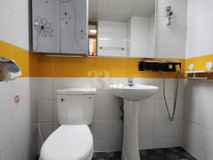 One-room apartment with a separate room near  10th image