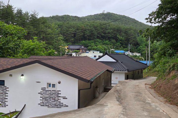 Detached rural house, 10-minute walk to the b 16th image