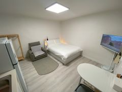 홍대 정문 풀옵션 원룸 2번째 이미지