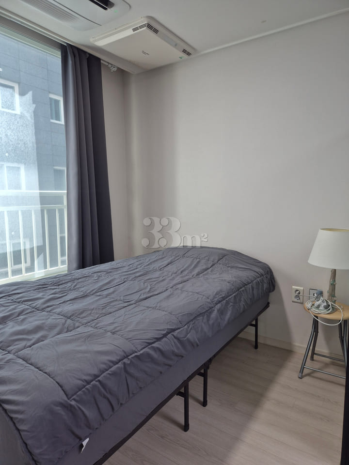 Large, fully furnished room near Korea Univer 방 이미지