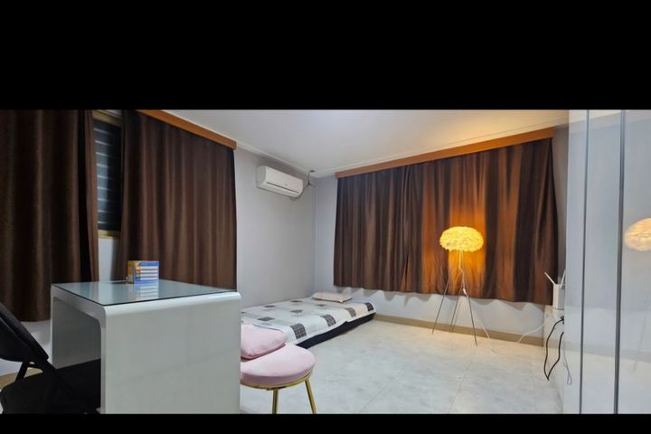 Comfortable and spacious 1.5-room apartment 3th image