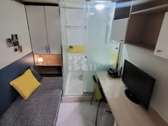 Janghanpyeong Station: Quiet and Clean Room 0th image