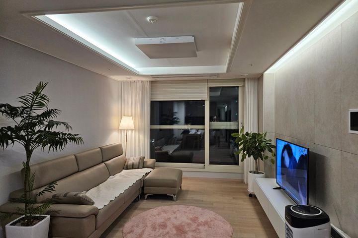 New Raemian Apartment in Gangnam 0th image