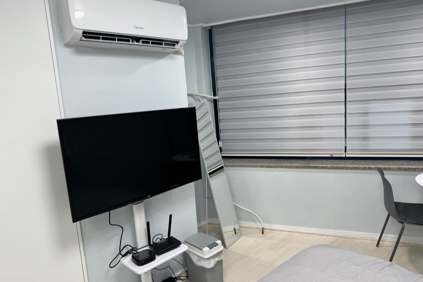 ✨Sinchon Station Area, Fully Furnished Studio 4th image