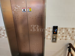 Spacious 1.5-room, quiet, free parking 5th image