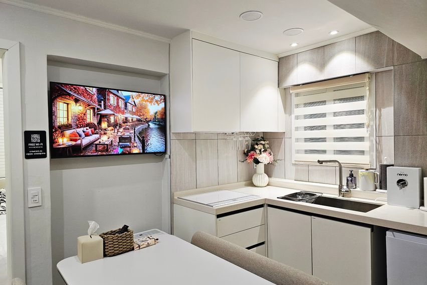 공덕역3분/4인/퀸2개