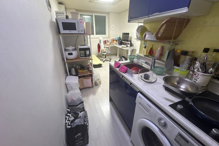 위치좋고 넓은 1.5룸 1번째 이미지