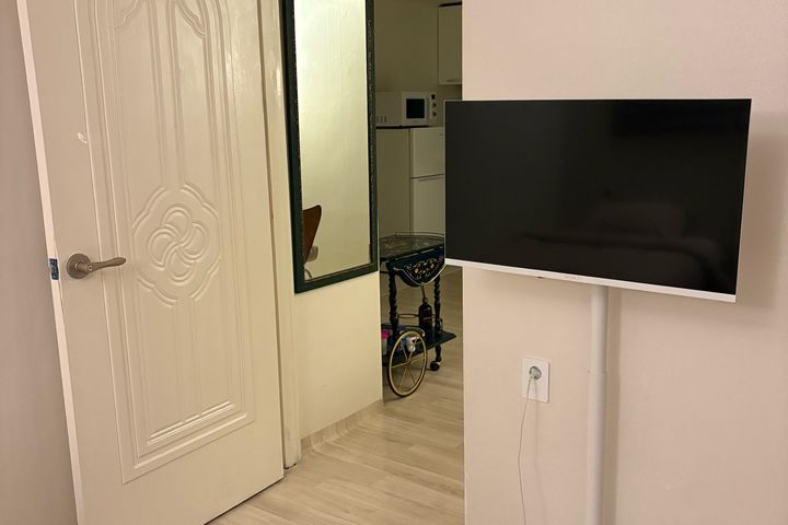 Two-room apartment, 3 seconds from Achasan St 3th image