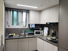 Newly built apartment just a 6-minute drive f 4th image