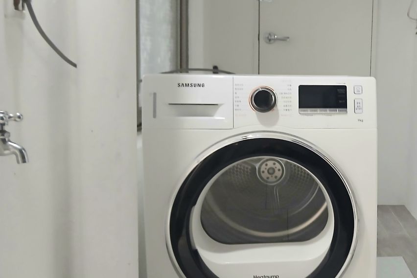 A cozy home. 7th image