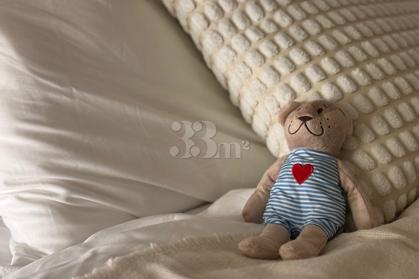 Stay 33 8th image