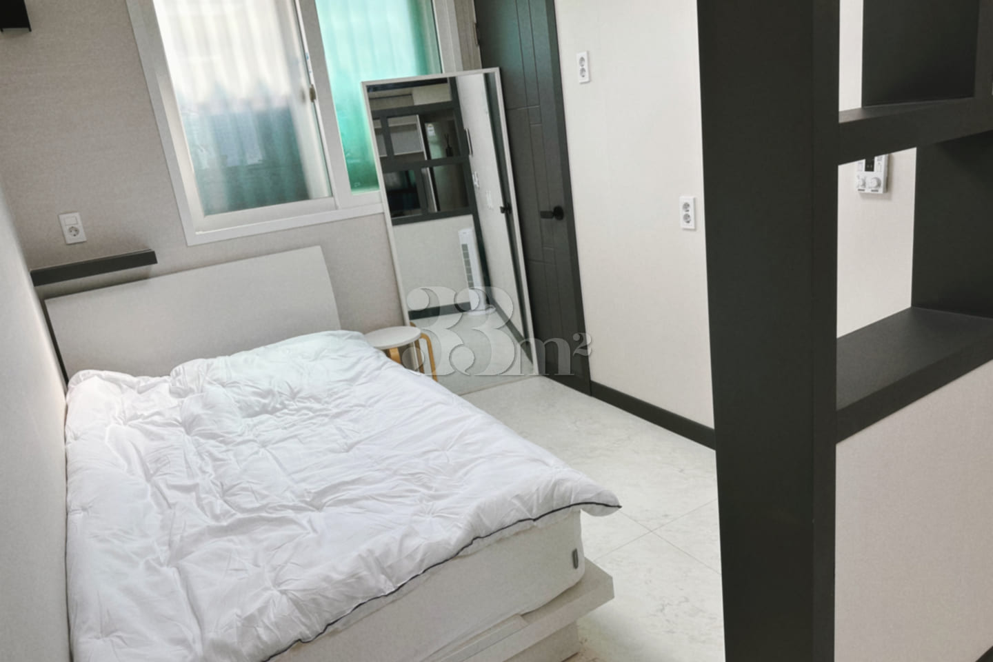 Quiet, newly built home within walking distan 4th image