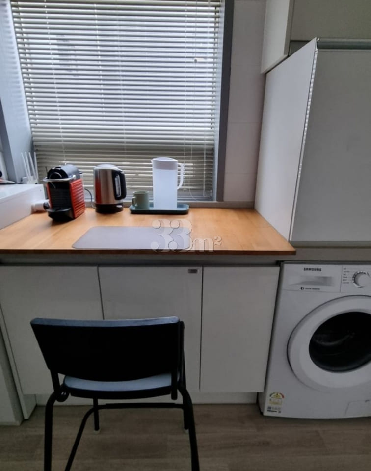 Riverside fully furnished studio, 2nd floor ( 4th image