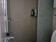 Male student looking for a studio apartment n 12th image