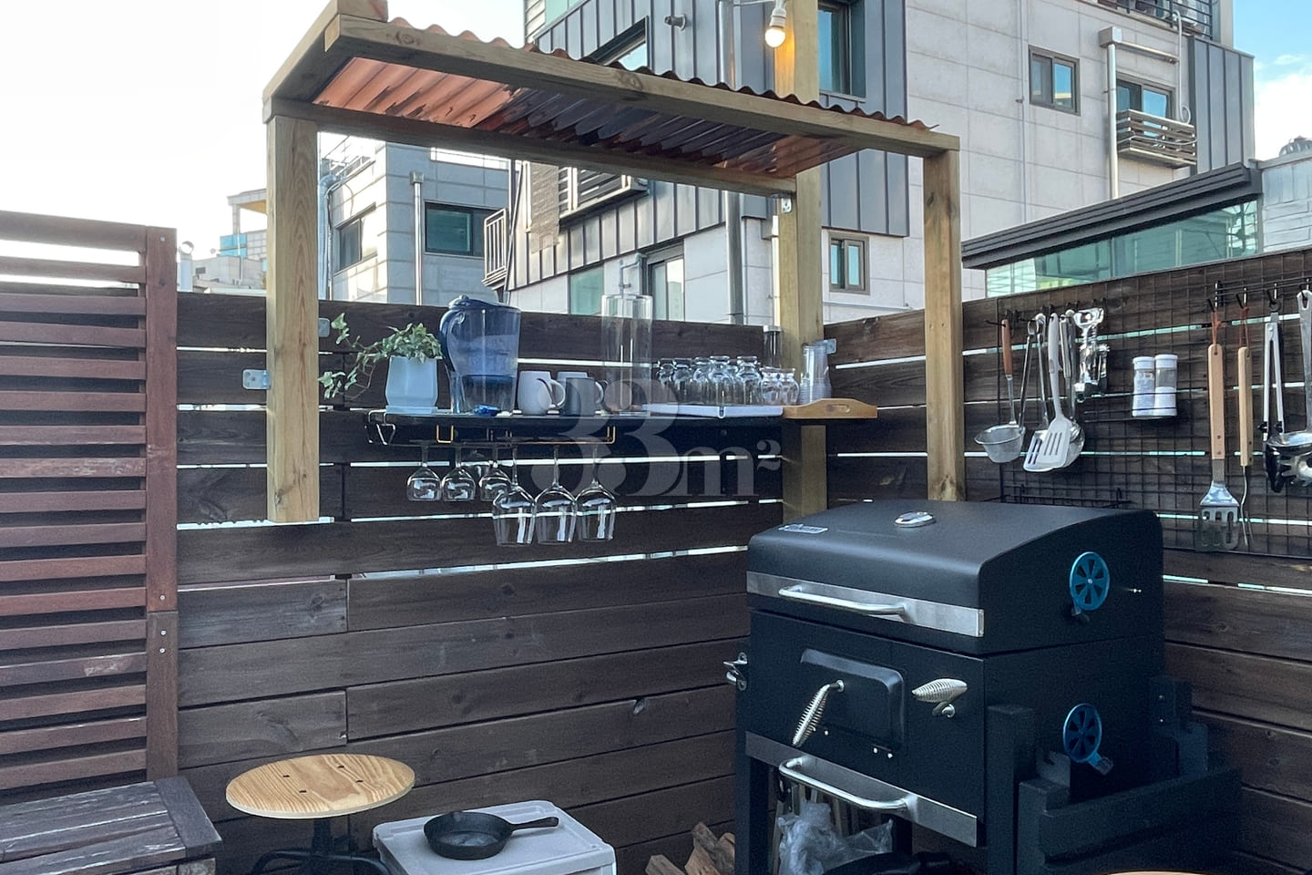The Hidden Romance of Hongdae 6th image