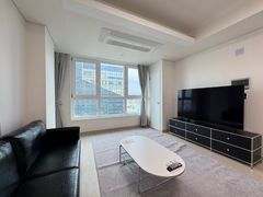 Newly remodeled, fully furnished, 3 rooms 5th image