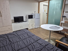 Clean_1.5_Available 6th image