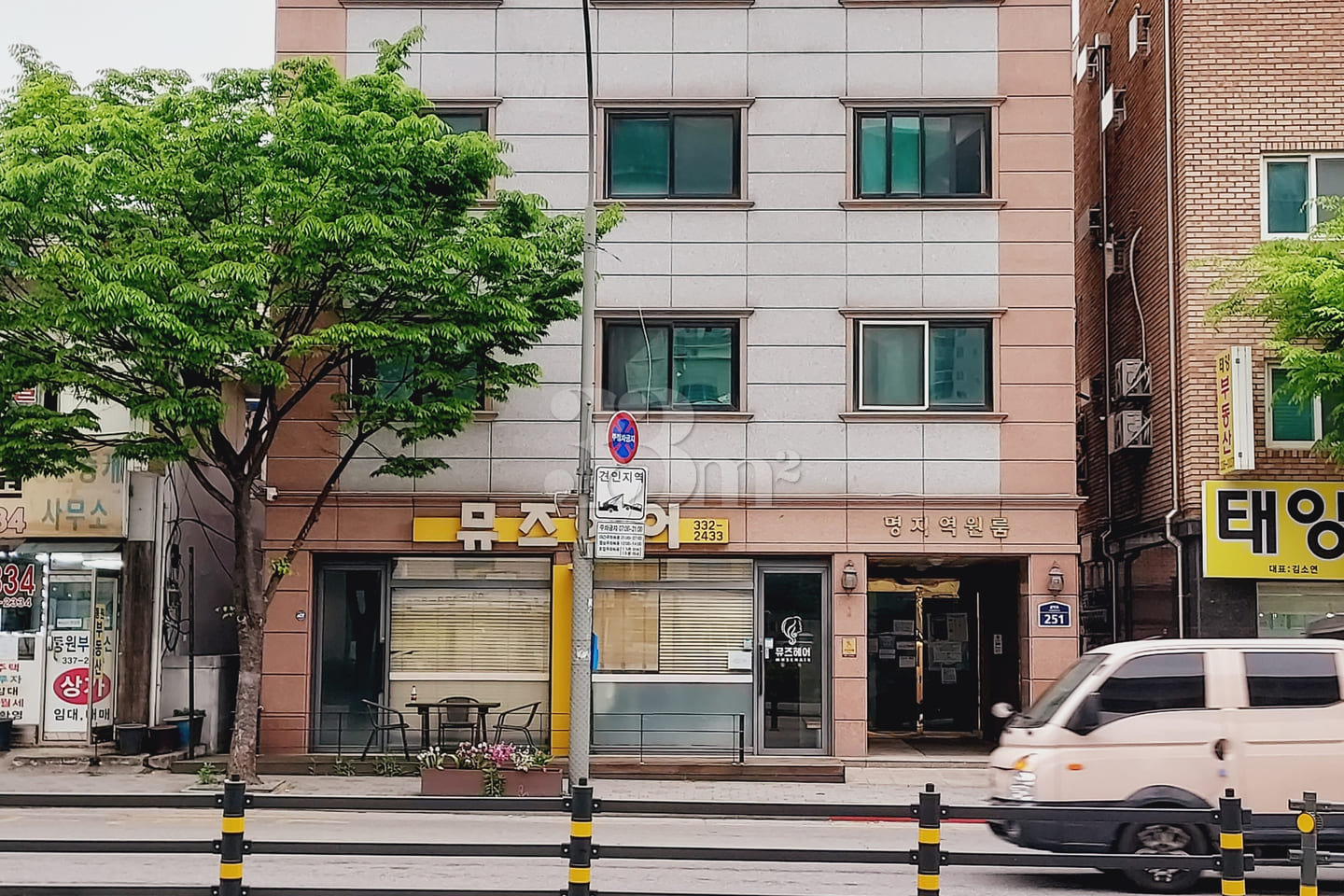 1-minute walk from Myongji University Station 0th image
