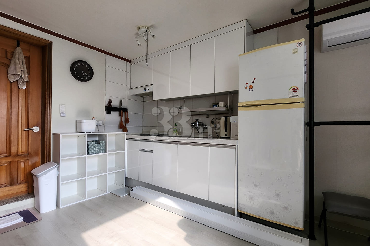 Large studio apartment 1 minute from Wangsimn 2th image